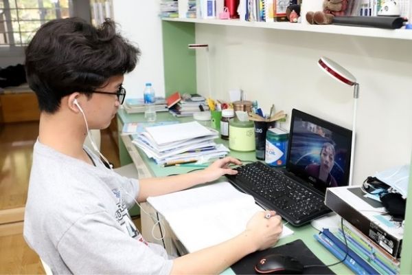 học trực tuyến