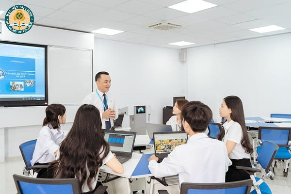 nganh quan tri kinh doanh gom nhung chuyen nganh nao