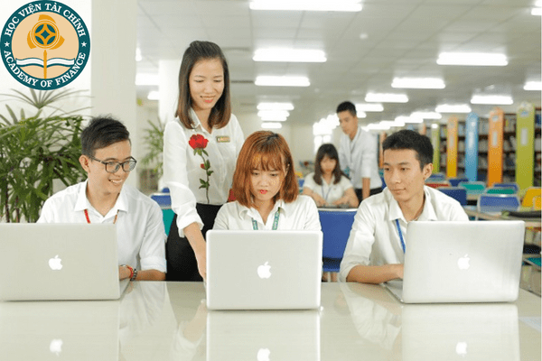 nen hoc dai hoc hay cao dang