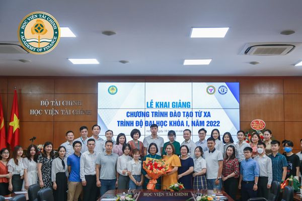 top truong dao tao nganh quan tri kinh doanh tphcm