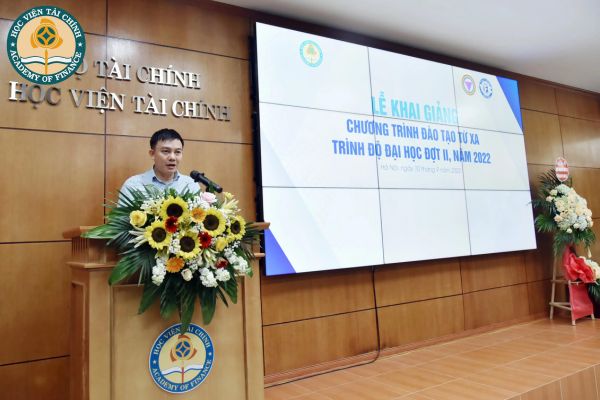 ngoai 30 tuoi co nen hoc daI hoc nua khong