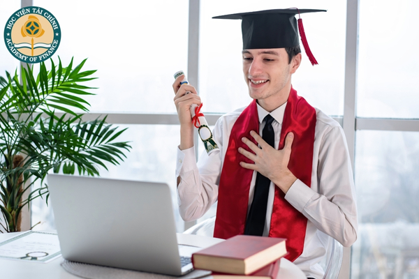 Học đại học online cho người đi làm