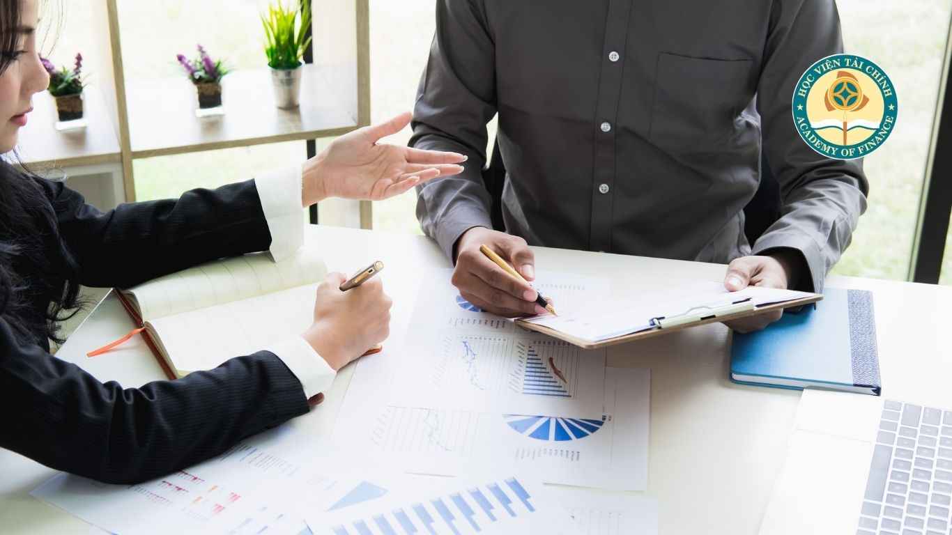 Vì sao nên học quản trị kinh doanh từ xa?