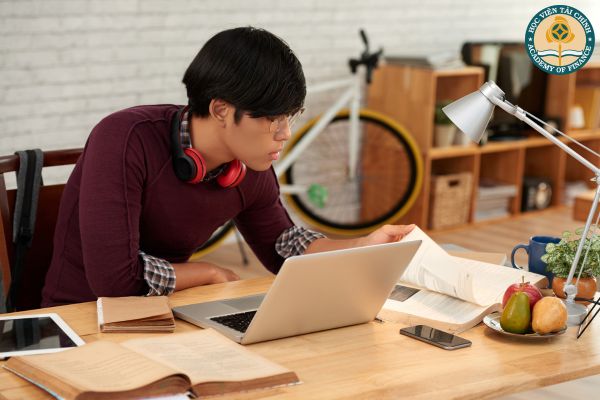 Học đại học online từ xa là gì?
