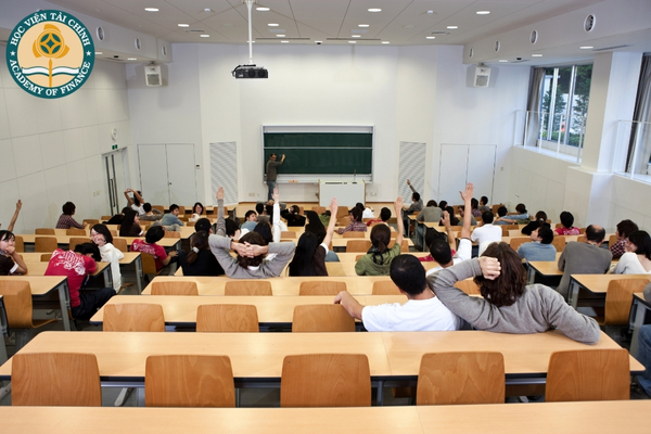 Lợi ích của việc học tại các trường đại học dạy online uy tín