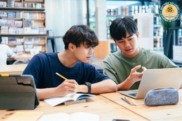 Chọn hình thức học đại học từ xa có được lợi thế gì?